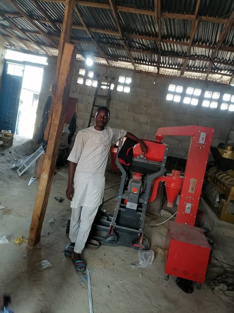 Hot selling 600kg/h automatic machinery basmati milling flour mill miller rice dehusk machine produced by Backbone