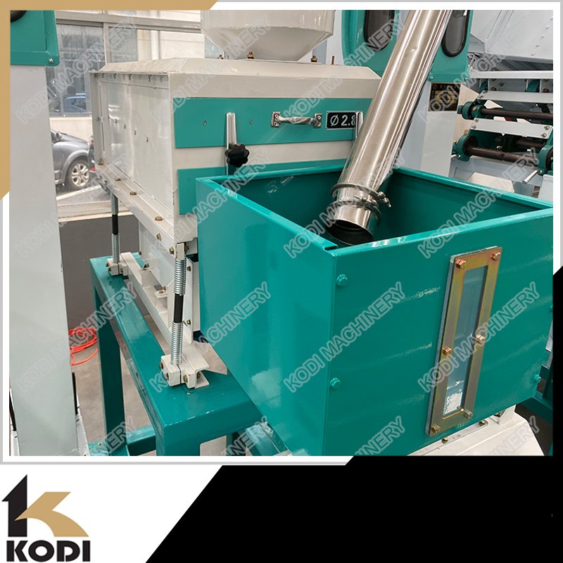 Auto 1000-1200kg/h Rice Husk Mill Machine With Polisher