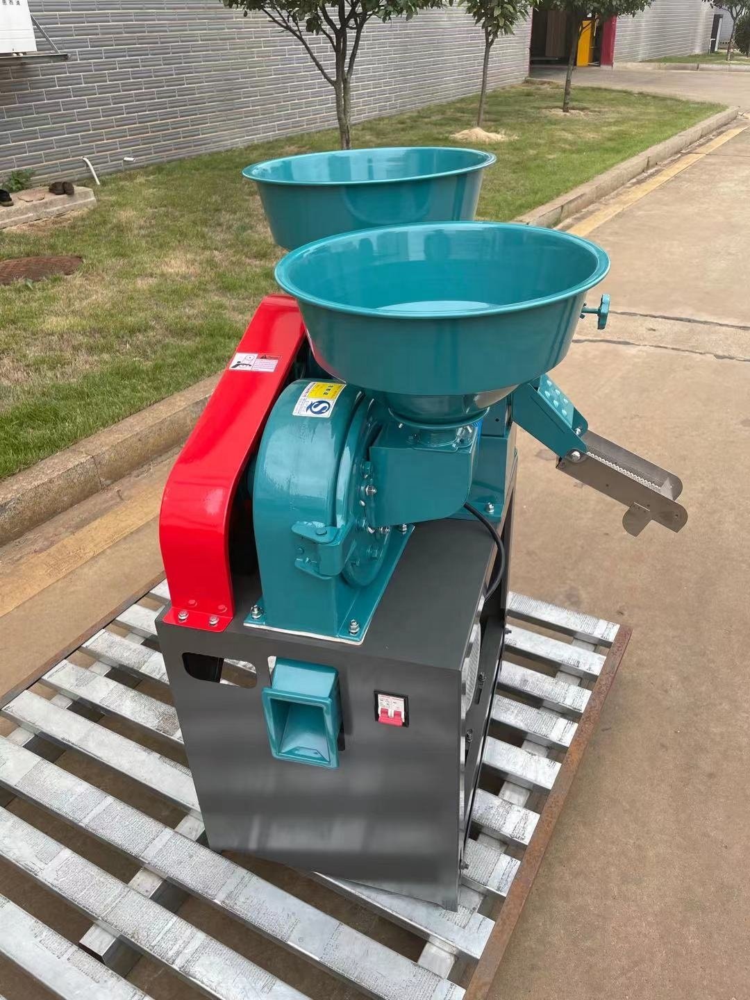 Factory Price Rice Milling Machine Complete Set Combined Grinding Machine Portable Rice Miller
