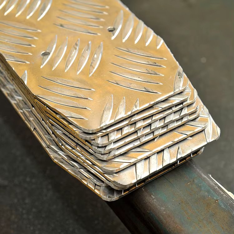 OEM ODM Stainless Sheet Metal Fabrication Aluminum Fabrication With Laser Cutting Bending Welding Services