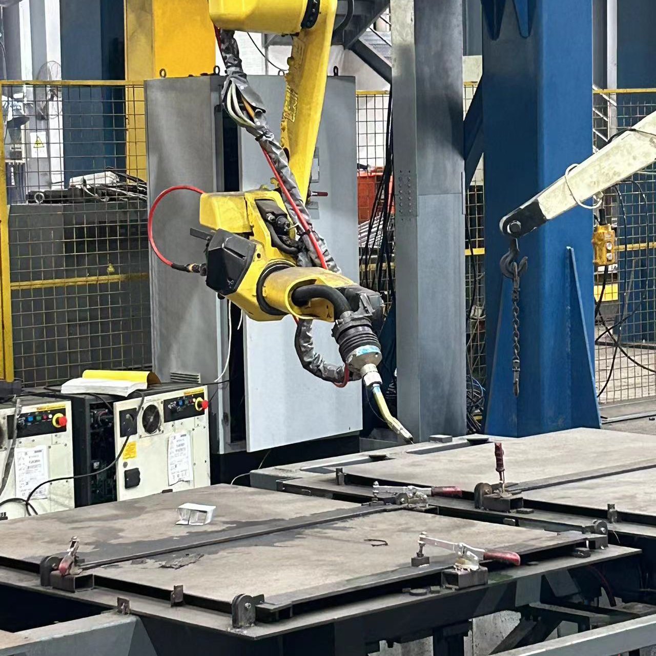 Custom Metal Stainless Steel Aluminum Components Parts Stamping Bending Welding Laser Cutting Sheet Metal Fabrication