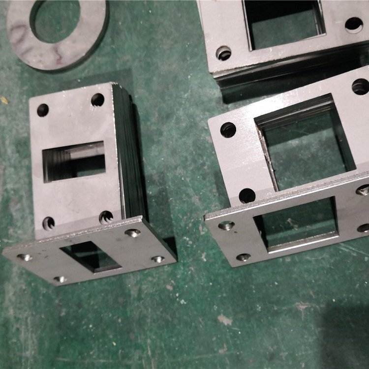 Factory Directly Custom & Sell Stainless Steel/Carbon Steel/Aluminum Products Round or Other Shape Metal Stamping Punching Parts