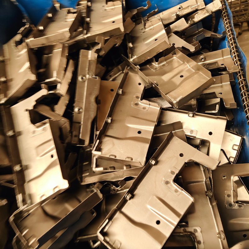 ISO 9001 Custom Sheet Metal Fabrication Service Aluminum/Stainless Steel Laser Cutting Part Welding Forming Stamping Iron