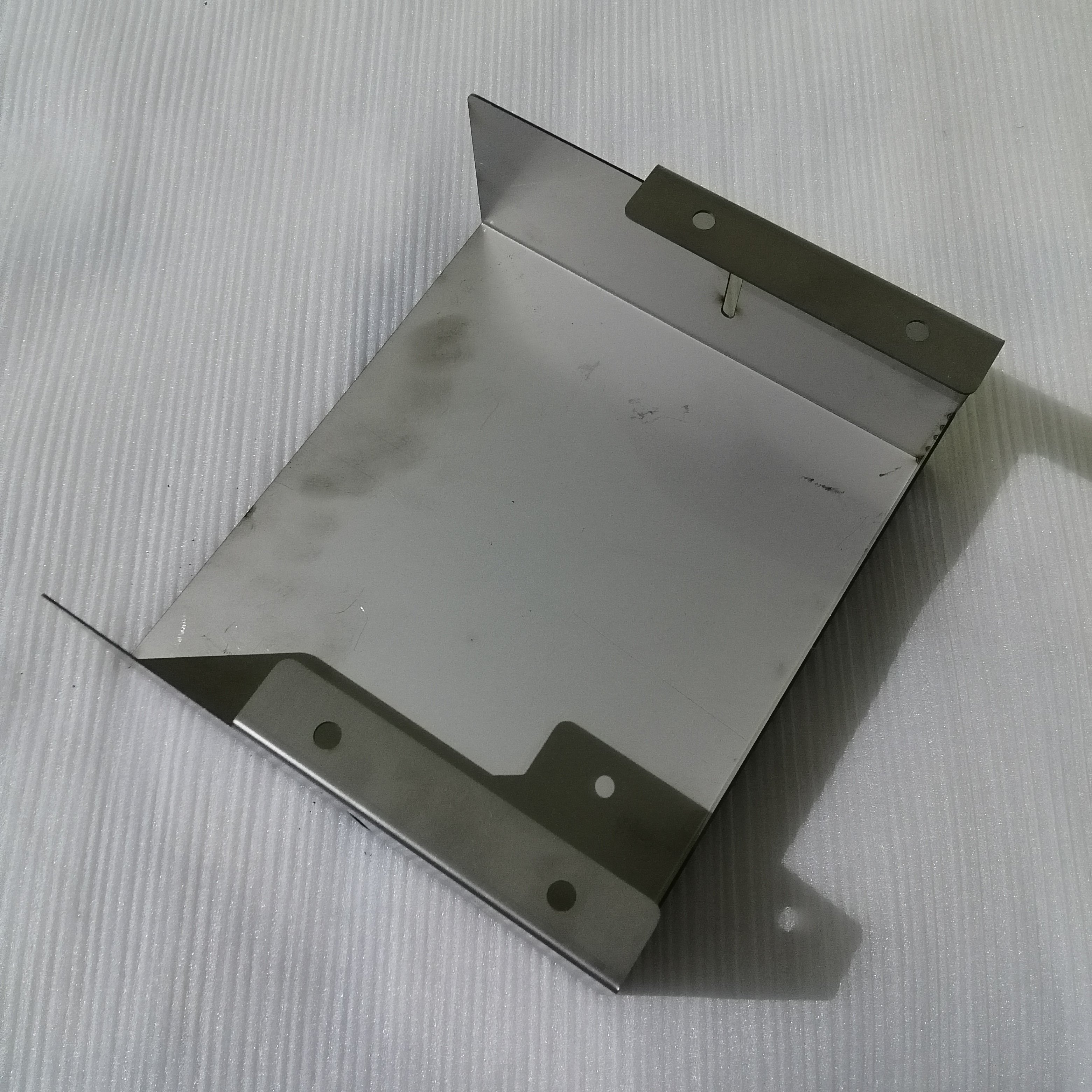Custom Sheet Metal Parts Laser Cutting Stamping Parts Welding Service Stainless Steel Sheet Metal Punch Processing Fabrication