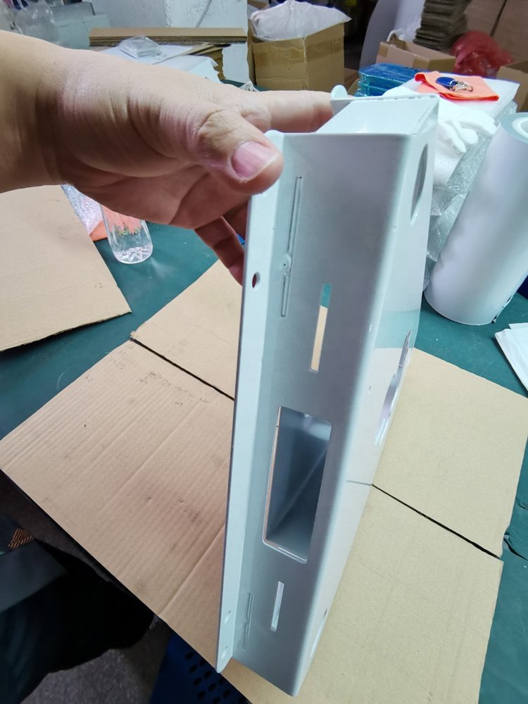 Sheet Metal Fabrication White Powder Coating Chassis case shell parts