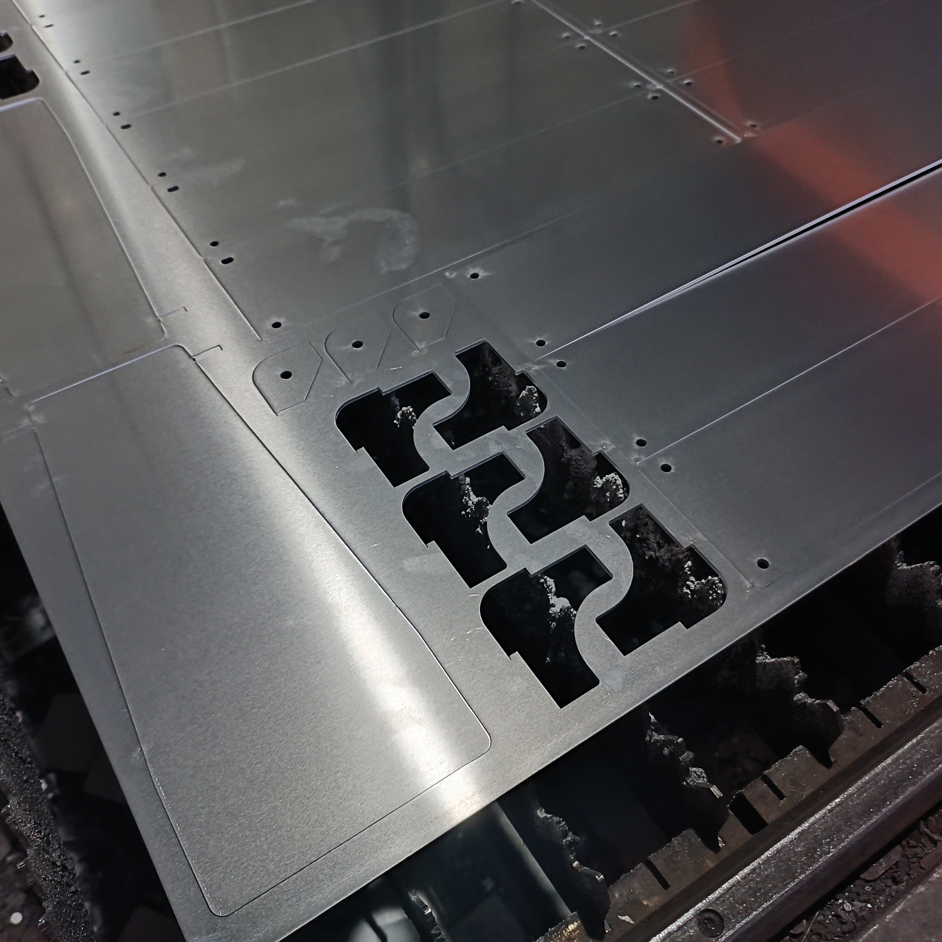 Custom high quality low price steel aluminum stainless steel bending fabrication parts sheet metal fabrication