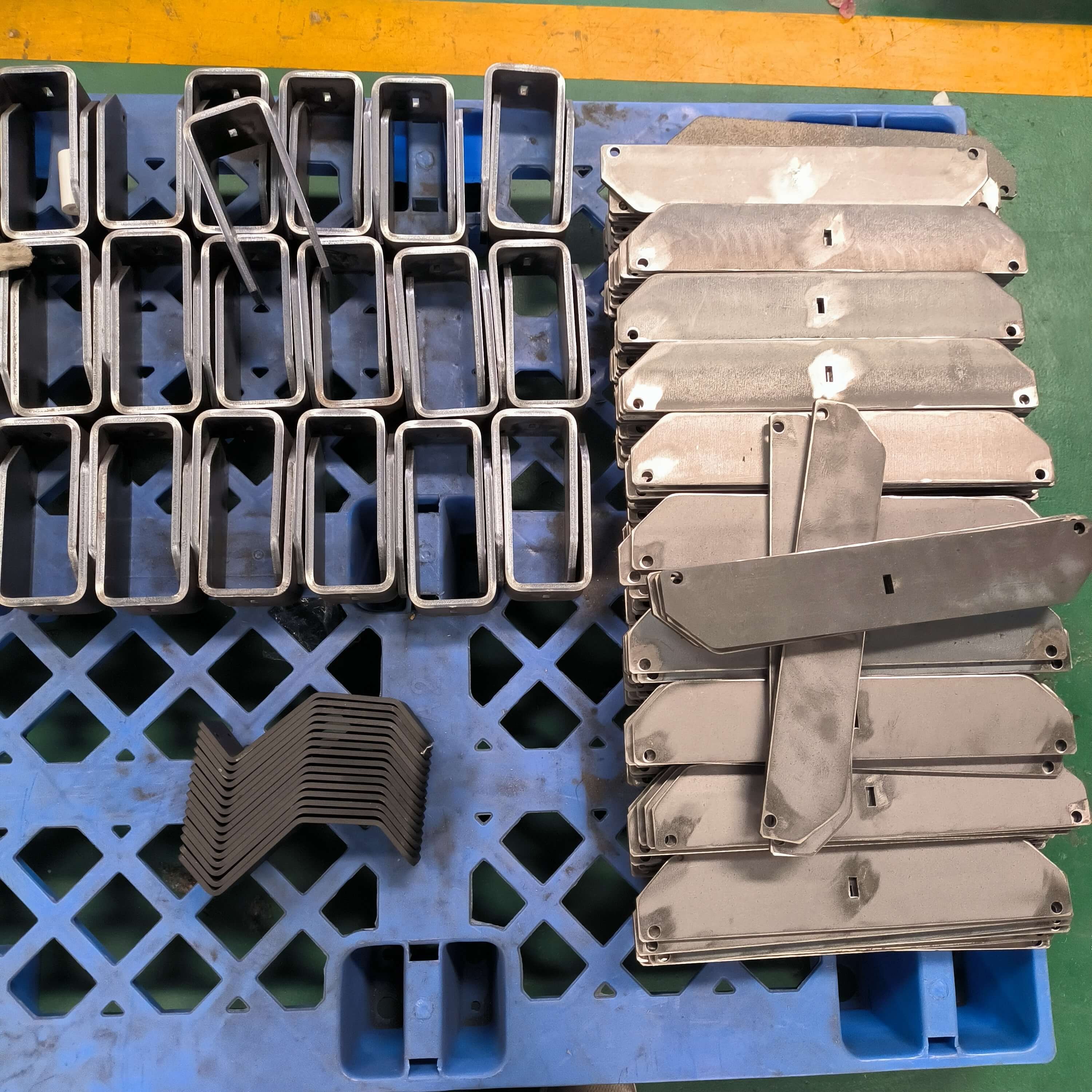 Sheet Metal Bending And Cnc Cutting Services Bend Welding Parts Stainless Steel Fabrication Aluminium Products working