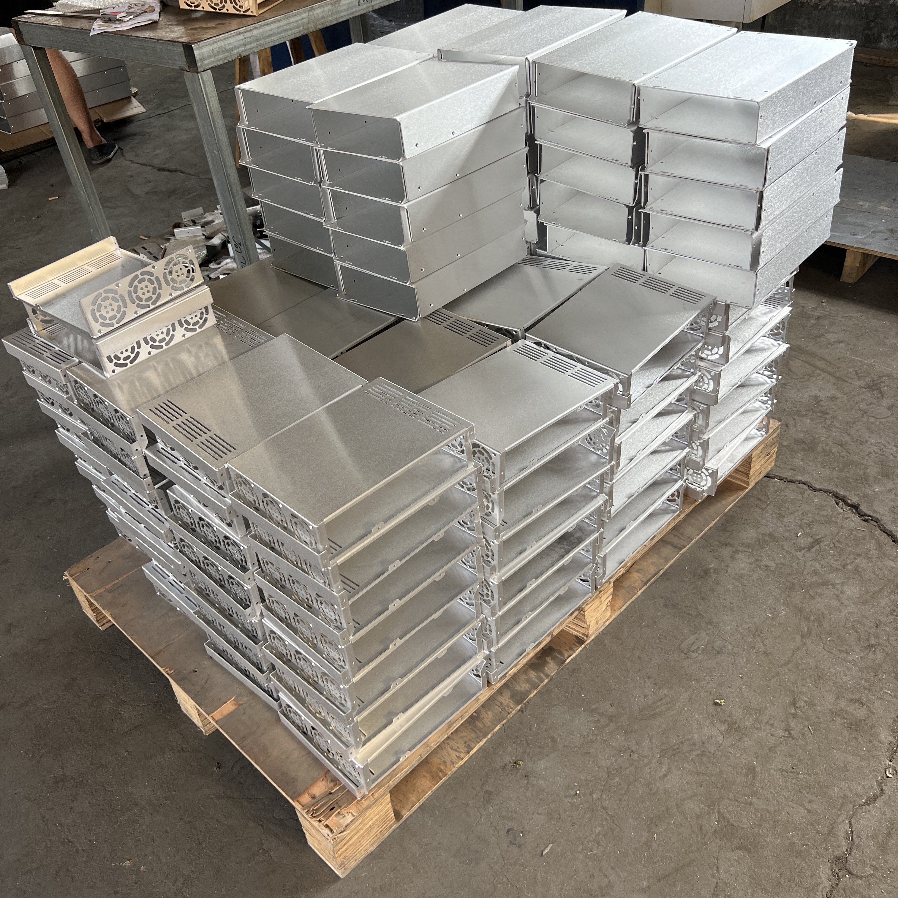 Custom OEM Aluminium Steel Sheet Metal Fabrication Bending Welding Prototypes Parts Processing Service