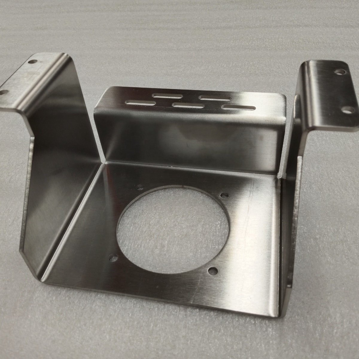 Wholesale CNC Stainless Steel Heavy Metal Parts Wholesale Price Sheet Metal Fabrication Stamping Bending using Aluminium Brass