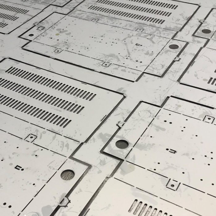 China Custom Brass Stainless Steel Plastic Acrylic Wood Sheet Metal Panel CNC Rapid Co2 Laser Cutting Part Fabrication Services