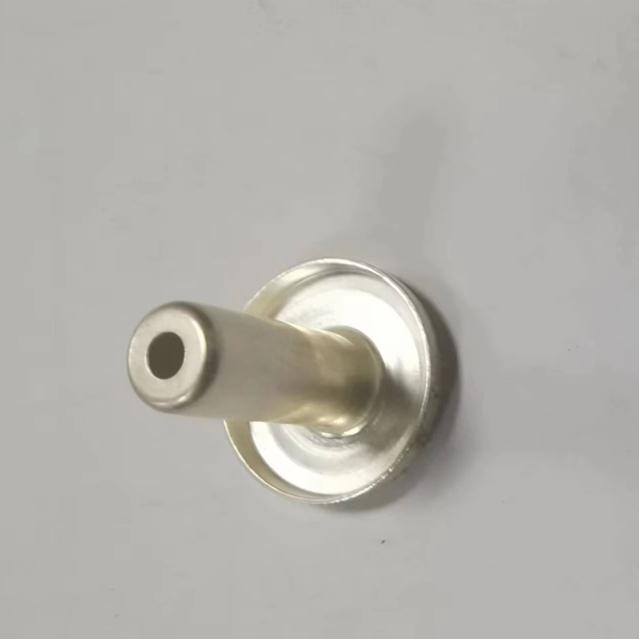 Silver Plated Iron Sheet Metal Fabrication Elegant Design with Intricate Drawing Techniques