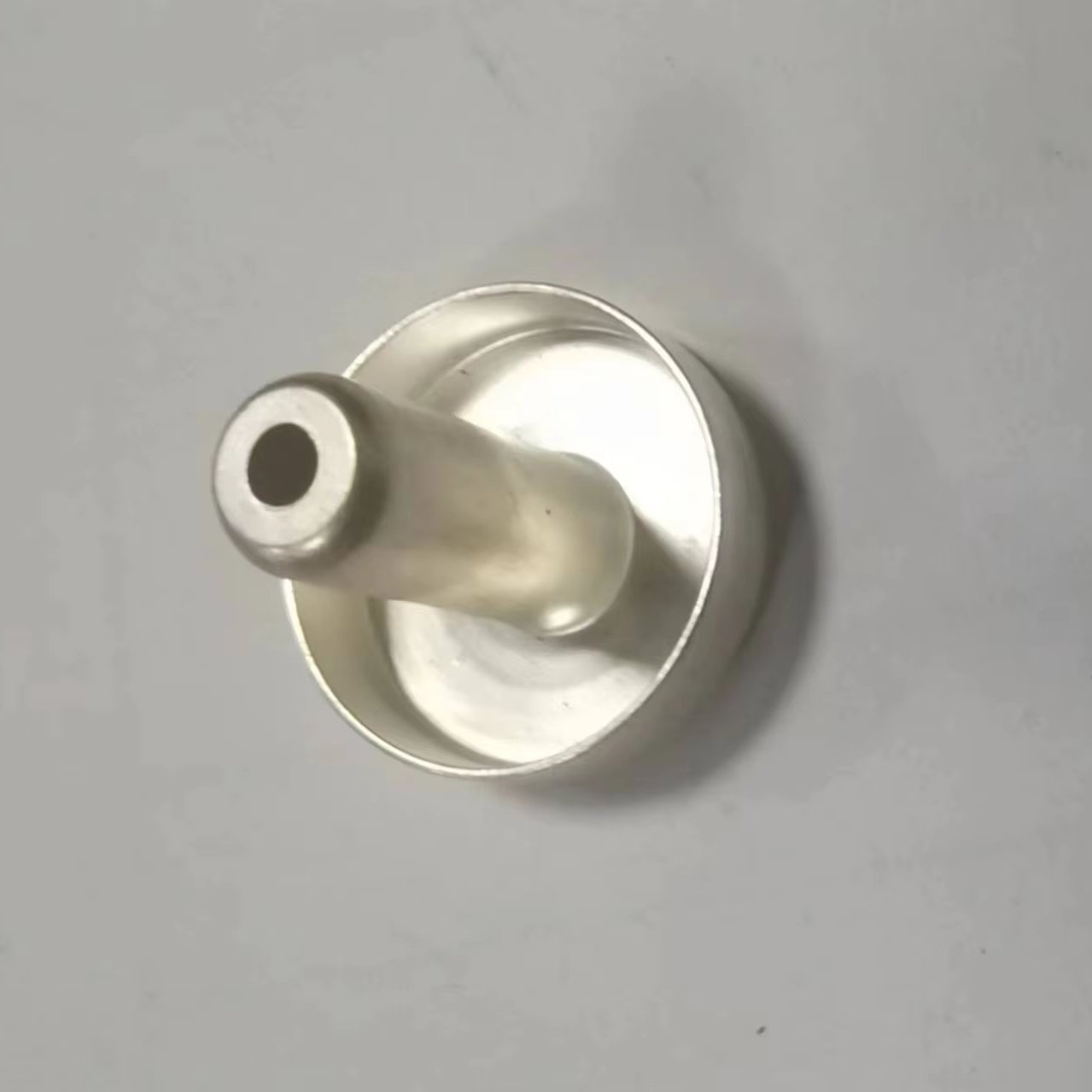 Silver Plated Iron Sheet Metal Fabrication Elegant Design with Intricate Drawing Techniques