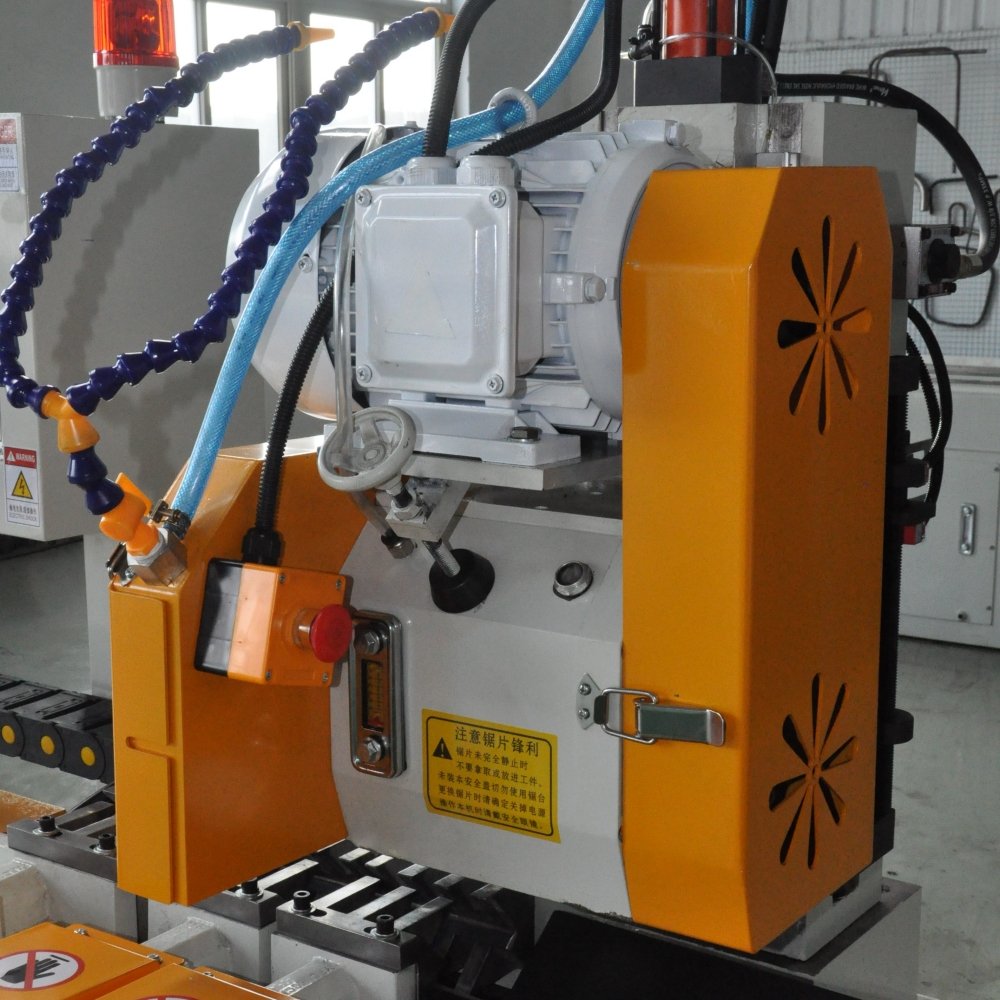 High Quality CNC Tube Cutter Hydraulic Automatic SS Metal Round Square Pipe Cutting Machine