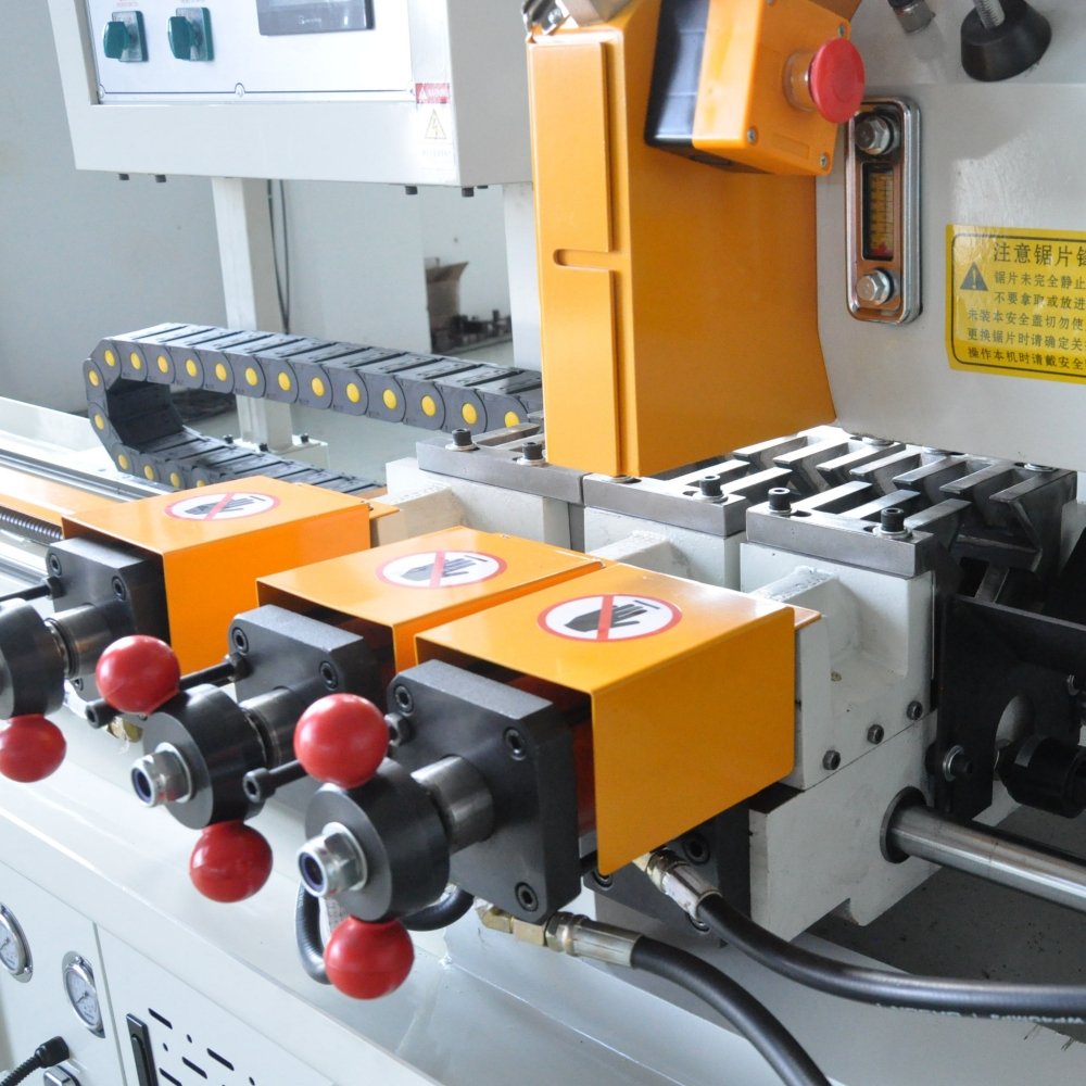High Quality CNC Tube Cutter Hydraulic Automatic SS Metal Round Square Pipe Cutting Machine