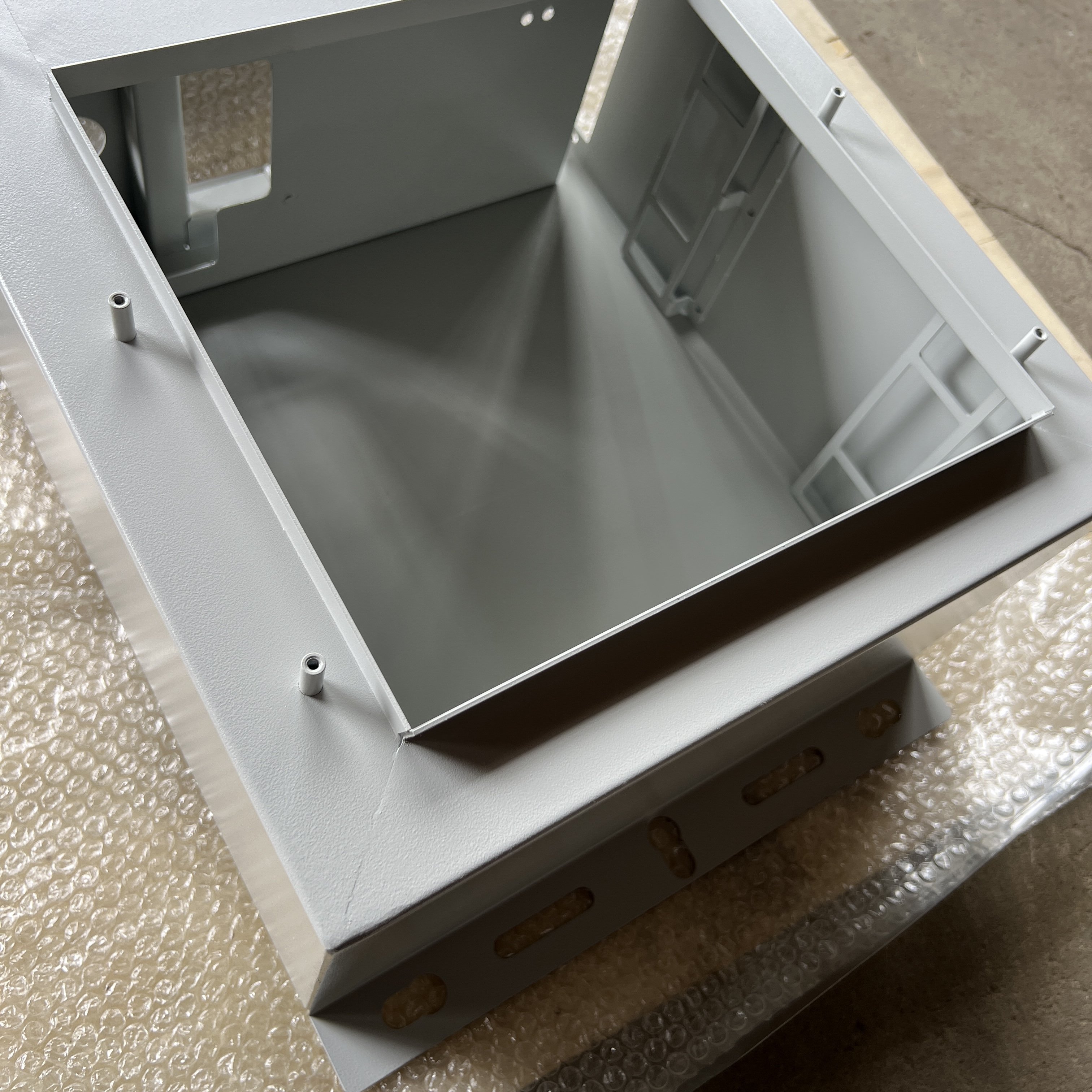 Quality-Assured Industrial Deep Draw Stamping Part Service Aluminum Stainless Steel Sheet Metal Fabrication Brass Case Laser Cut