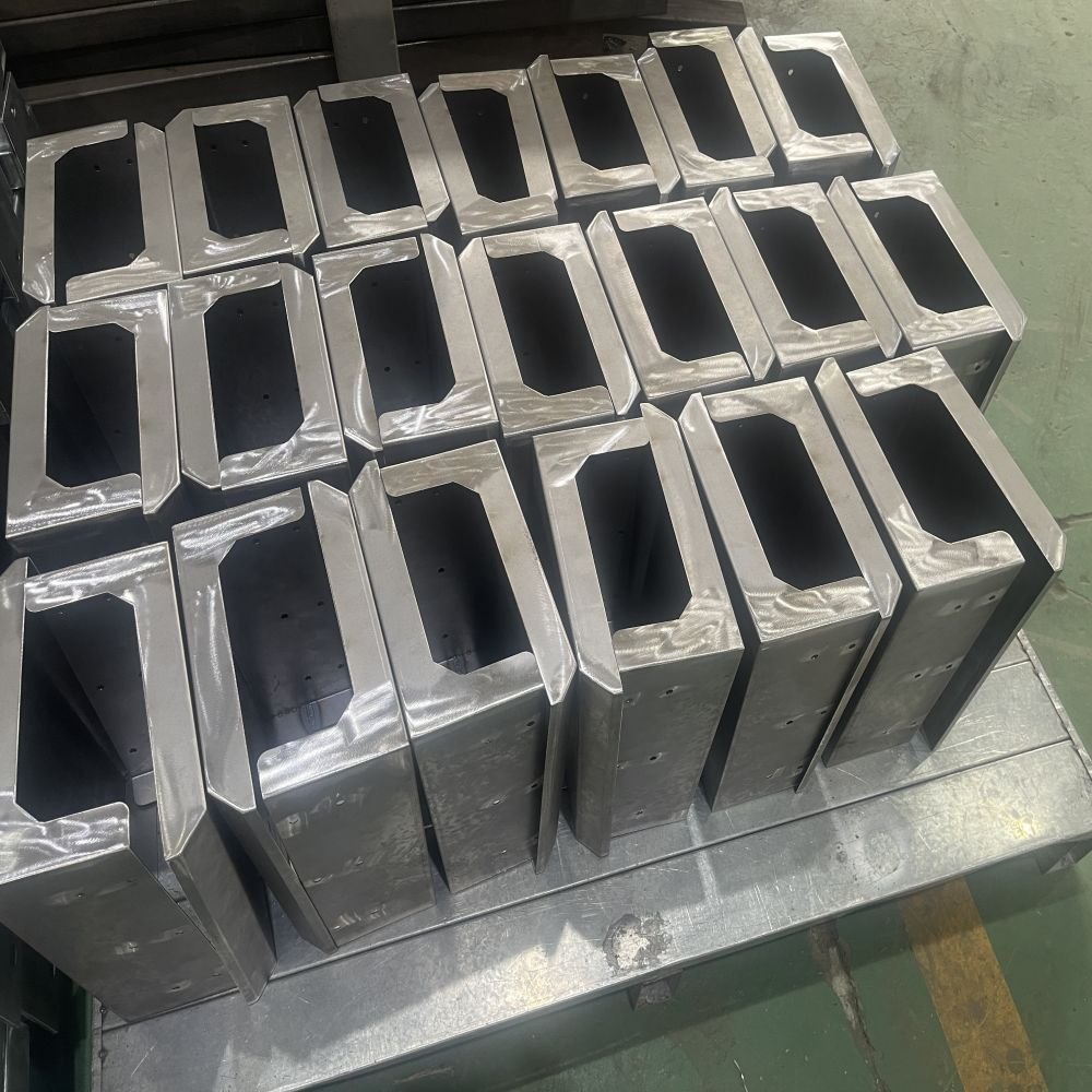 Professional Customized Sheet Metal Fabrication External Cabinet Case Box Frame Bending Welding Stamping