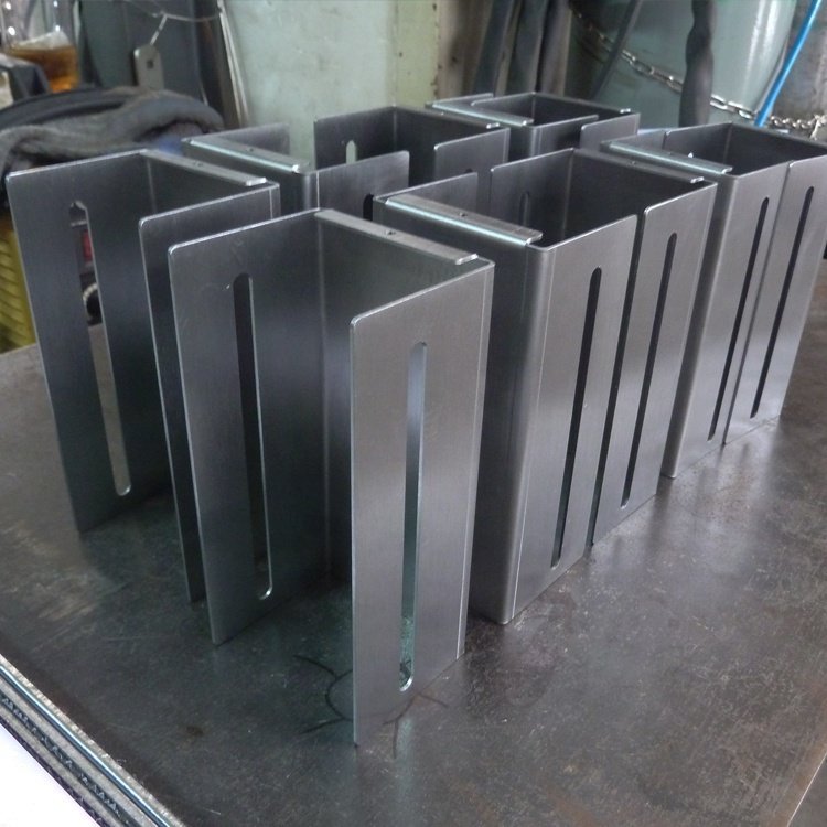 Manufacturer Wholesale Custom Stamping 90 Degree Stainless Steel Metal L Angle Mounting Bracket Corner Bracket
