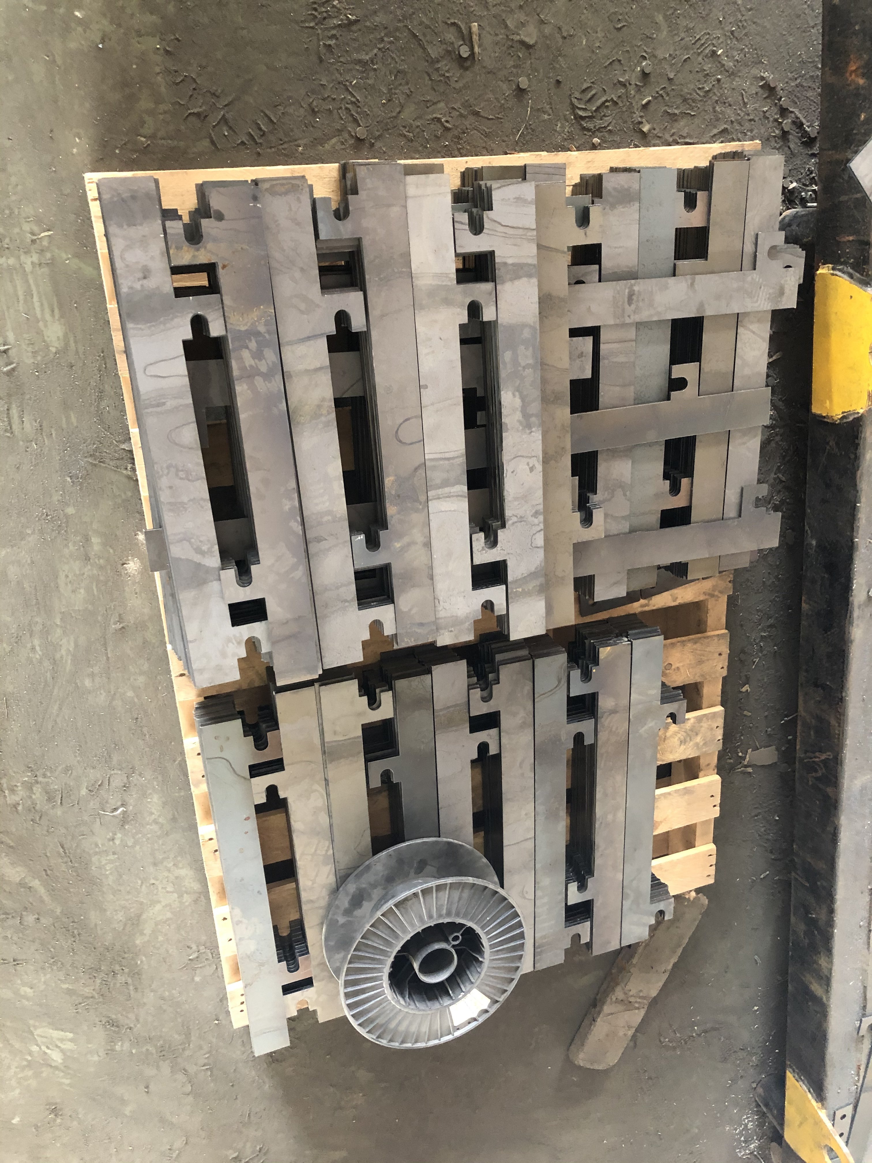 Factory Wholesale Double Structure Rigid Steel Shaft Universal Joints Construction Machines Taper Grid Sheet Metal Fabrication