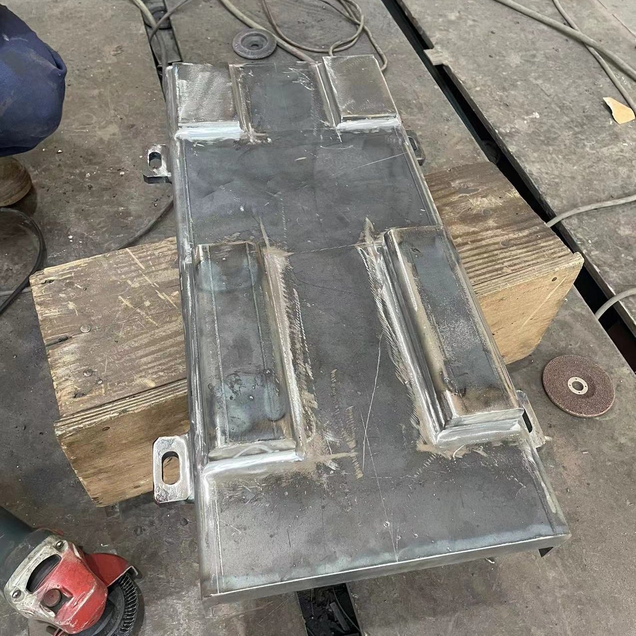 Oem Odm Customization Processing Heavy Large Metal Stainless Steel Fabrication Welding Service
