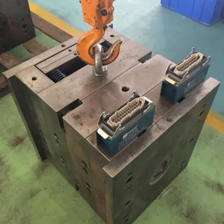 Alloy Die Casting Products Part Custom Die Casting Mold OEM Plastic Vehicle Mould Shenzhen Haoran Plastic Products 0.01-0.05mm