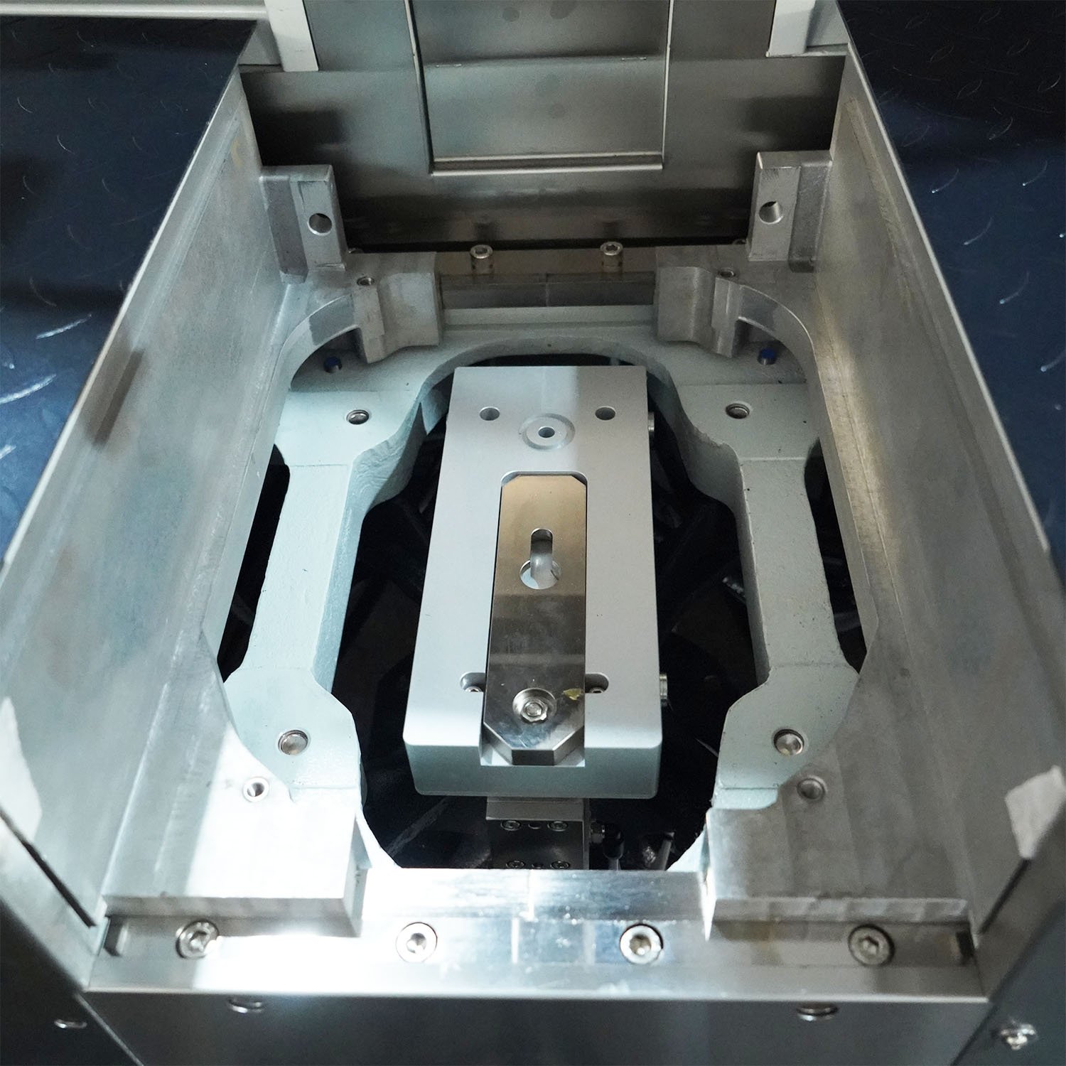 High Efficiency Desma type Original Factory-Sold Automatic Shoemaking Machine Single Station Mould Adjustment