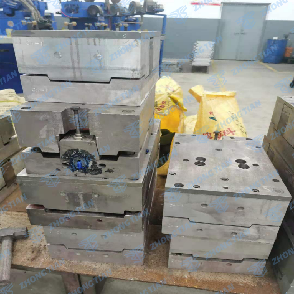China OEM Aluminium Shoe Mould EVA Shoe Sole Plastic Injection Aluminium Mould With Crystal Shoe Mould