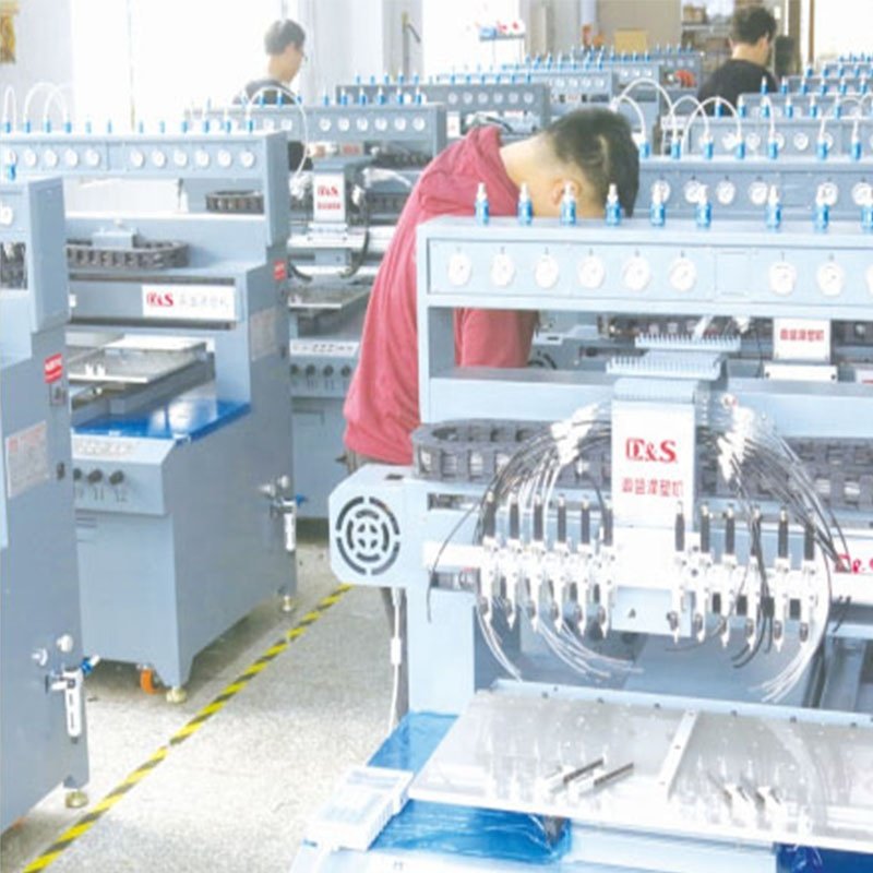 High Precision New Condition PVC Moulding Machine 3D Shoe Charms Keychain Soft Rubber Patch Making Equipment Retail PLC