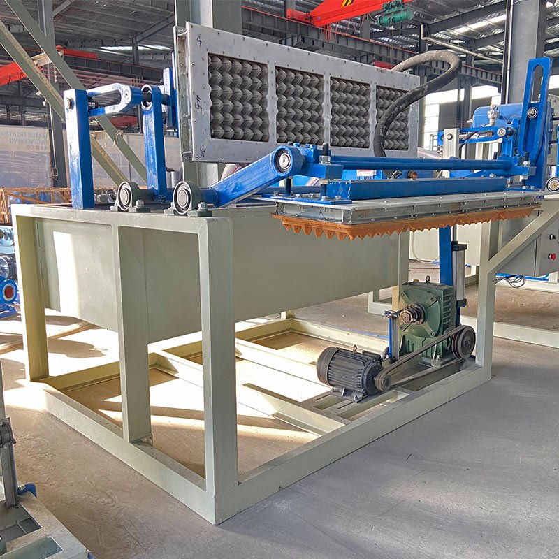 Old carton cardboard recycling machine making paper pulp shoe tray egg box carton machine
