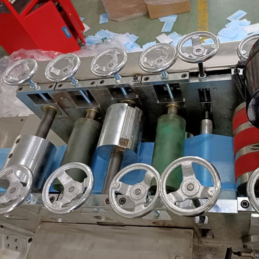 Hot Sale High Heel Shoe Boot Cover Making Machine