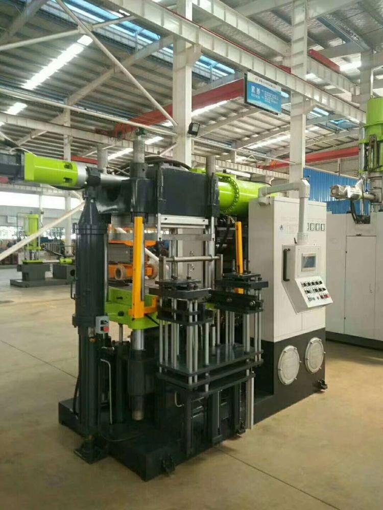 Automatic Rubber Injection Moulding Machine for Making Slipper Sandal Flip-Flop Shoe