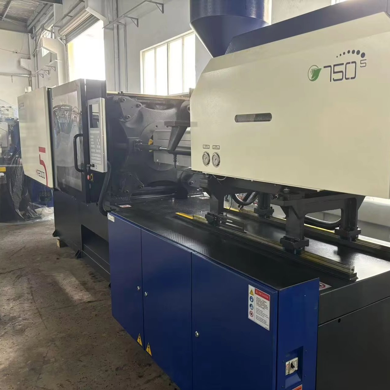 can work and produce hitian second hand injection molding machine pvc shoe injection molding machine in stock