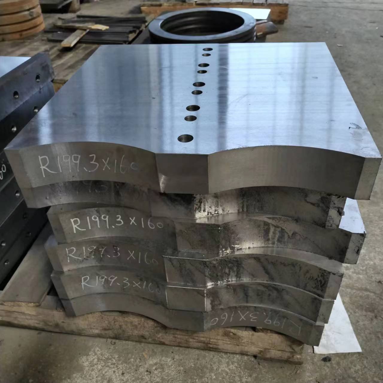 Special equipment for manufacturing automotive friction pads, specialized mold equipment for brake shoes