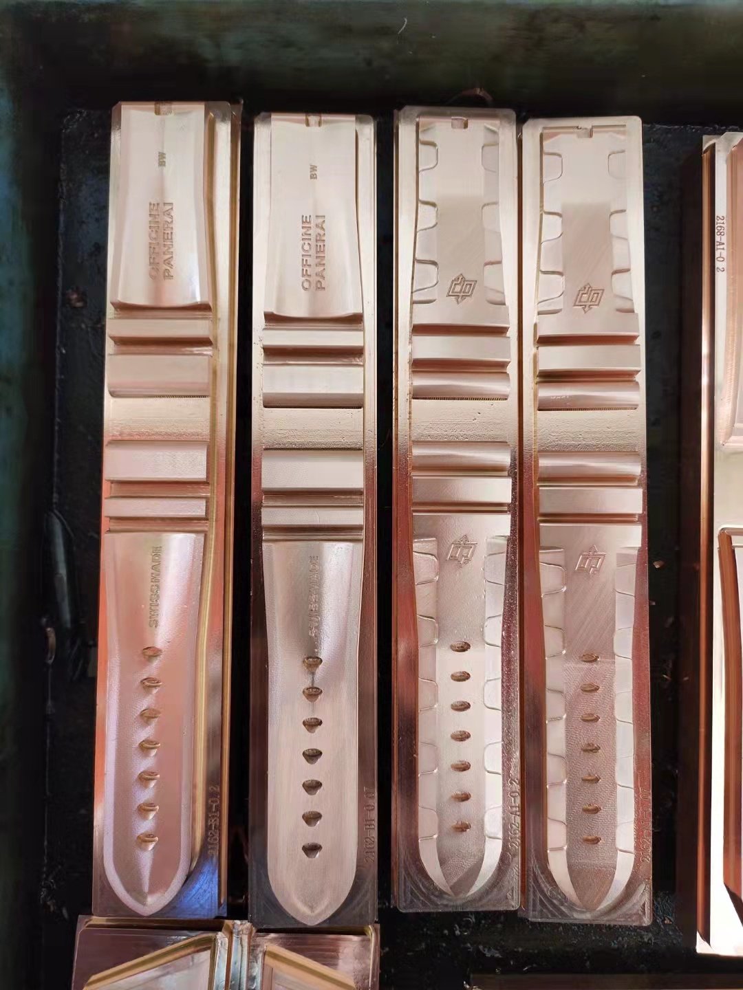 cnc cutting machinery shoe sole mould making machines