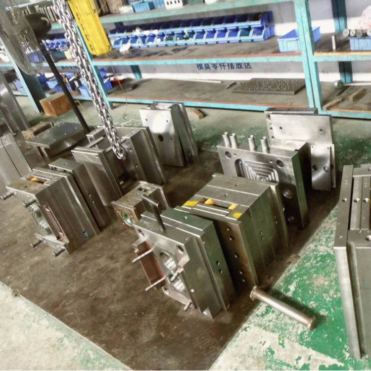 Factory Precision Die Casting Mold Injection Mold Manufacturer Making Plastic Shenzhen OEM Mould Scooter Plastic Parts Mold