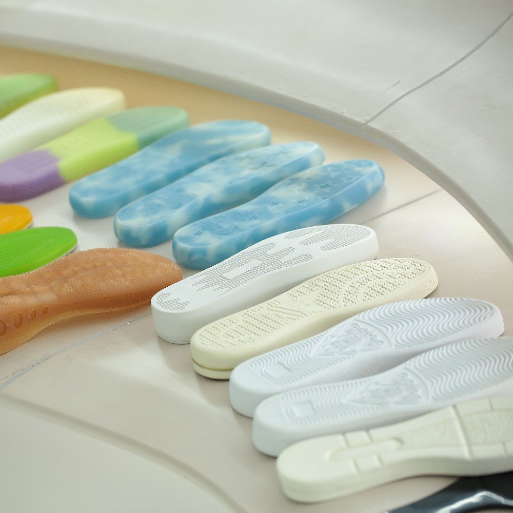 high quality shoe sole manufacturer rubber vulcanized color rubber outsole cupsole