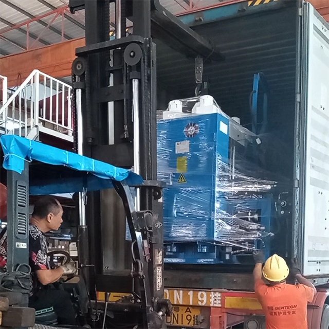 2022 factory promotional automatic rotary PVC sandal / slipper / sole injection moulding machine