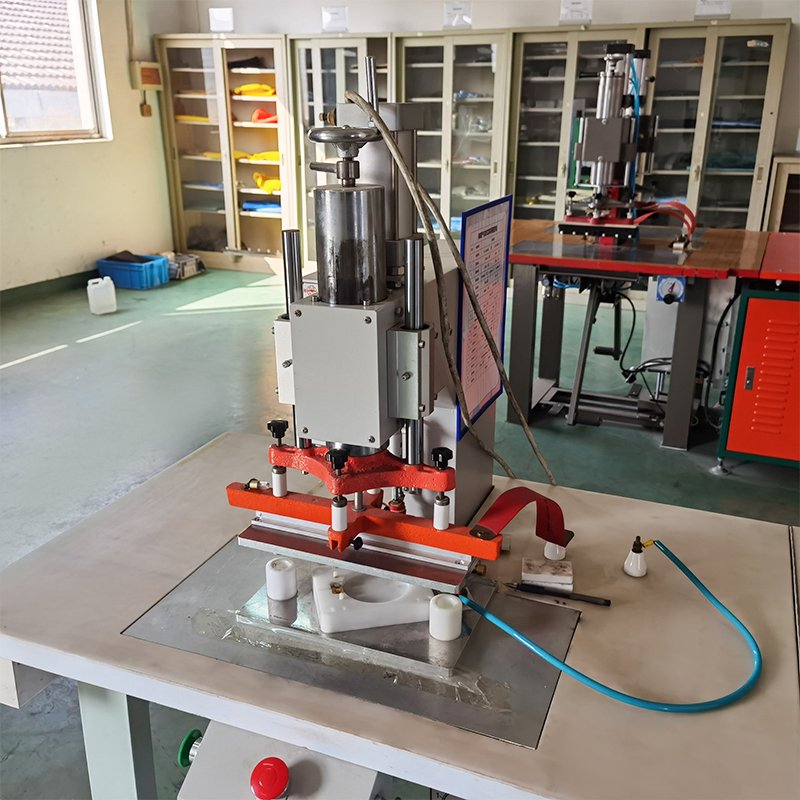 Shoes Upper Leather 3D Logo PVC Shoe Sole Embossing Mould Machine High Frequency Sports Shoe Welding Machine