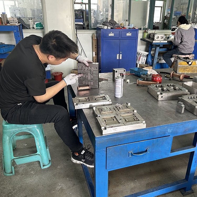 Injection Molding Blow Molding Mould Household Product Part Design And Development Fabricator