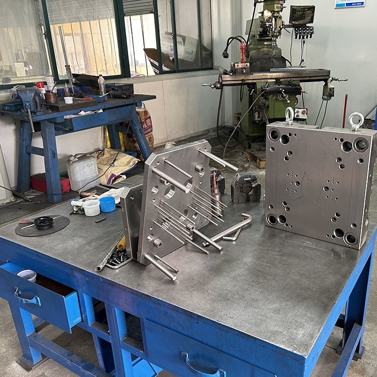 Injection Molding Blow Molding Mould Household Product Part Design And Development Fabricator