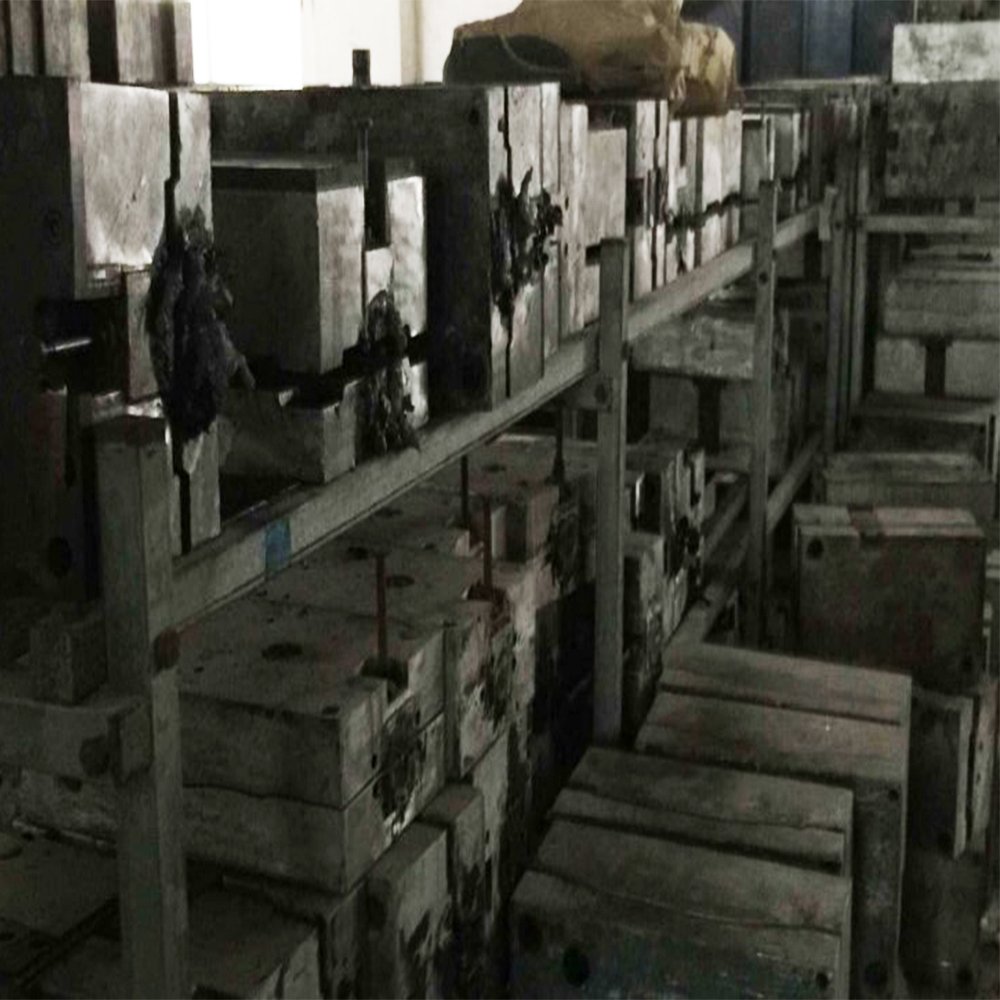 JinJiang shoes making factory EVA injection mould to make EVA clogs garden shoes slippers mould second hand teel injection mould
