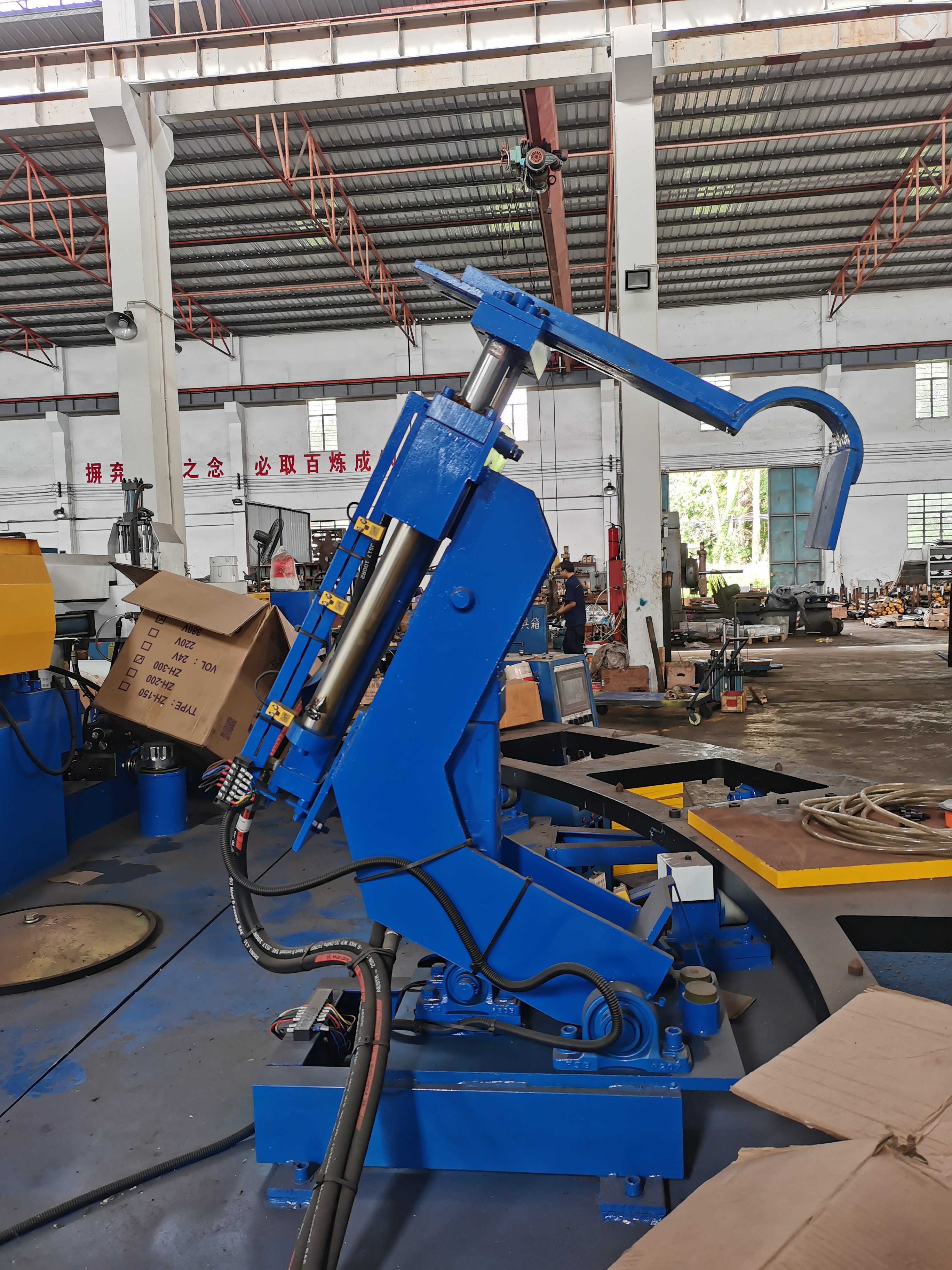 2024 fashion new sole slippers scandals injection molding machine hot sale