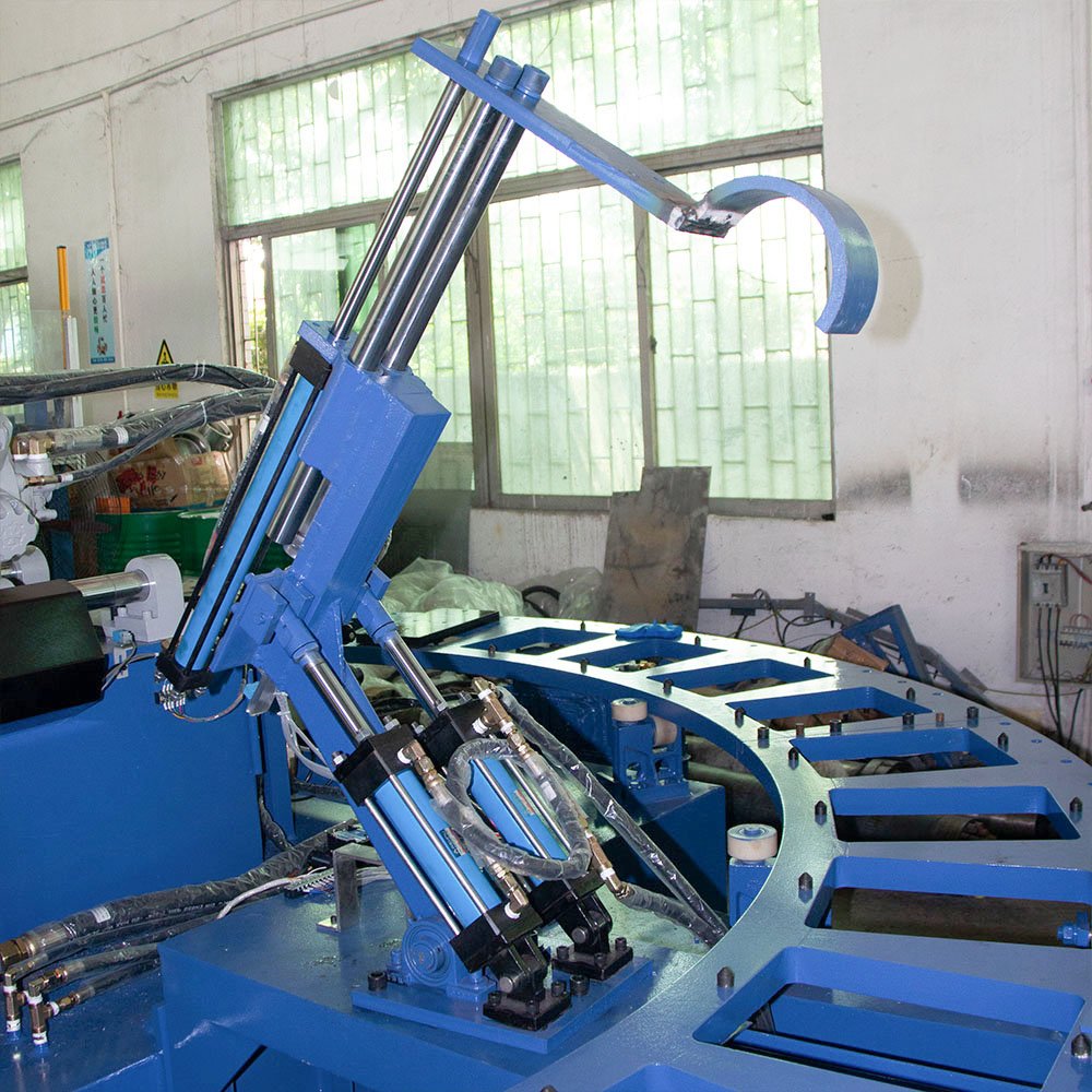 Competitive Price PVC Slipper And Sandals Making Machine 24 Stations Auto Dispenser Machine
