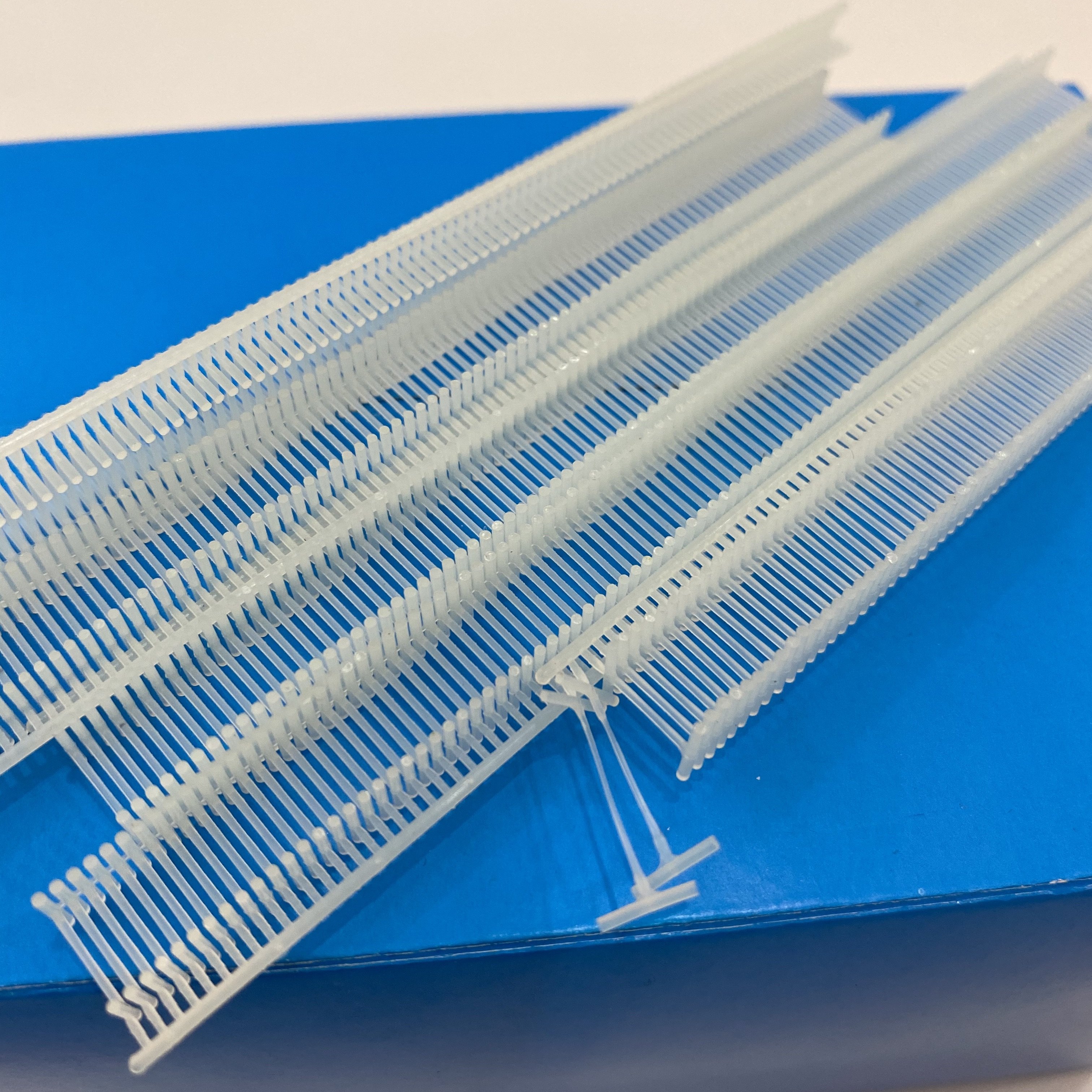 Plastic Tag accessories PP material 5mm 7mm Stretchable fine tag pin