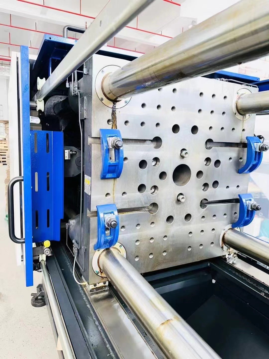 Brand new Multi-functional Plastic Molding Machinery Automation Equipment Haitian 200/250/320/380 Tons Injection Molding Machine