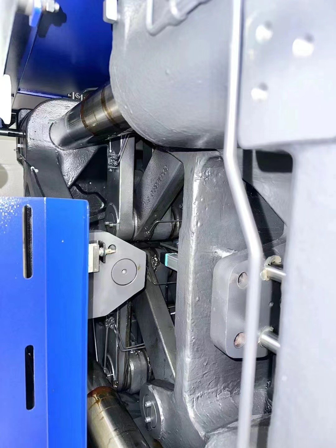 Brand new Multi-functional Plastic Molding Machinery Automation Equipment Haitian 200/250/320/380 Tons Injection Molding Machine