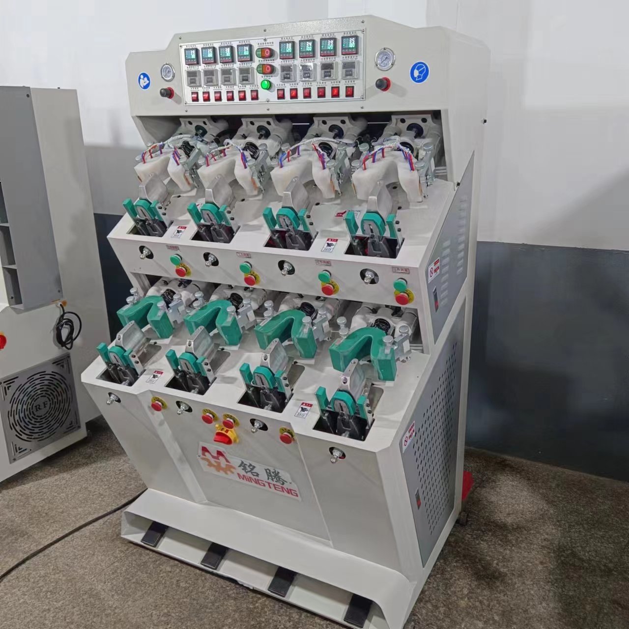 4 Hot 4 Cold Backpart Moulding Machine Shoe Making Machine Shoes Machinery