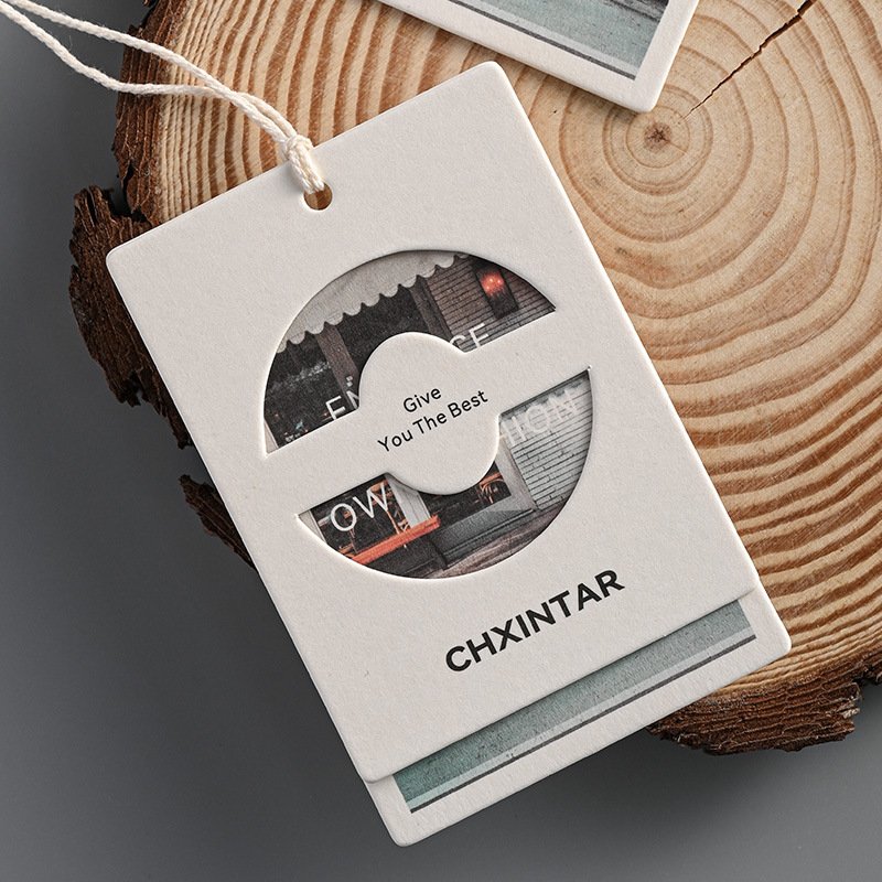 Custom fashion New style special paper clothing tag design universal simple hangtag label