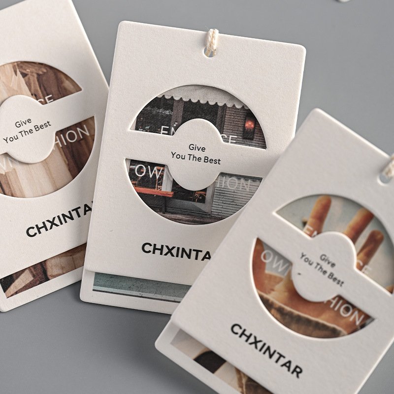 Custom fashion New style special paper clothing tag design universal simple hangtag label