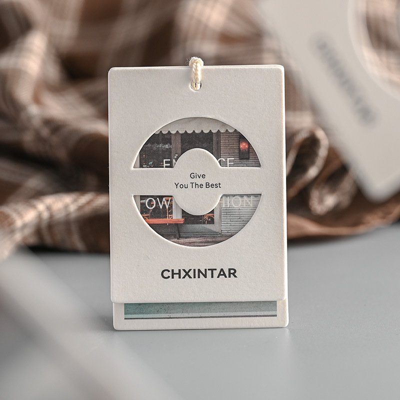 Custom fashion New style special paper clothing tag design universal simple hangtag label