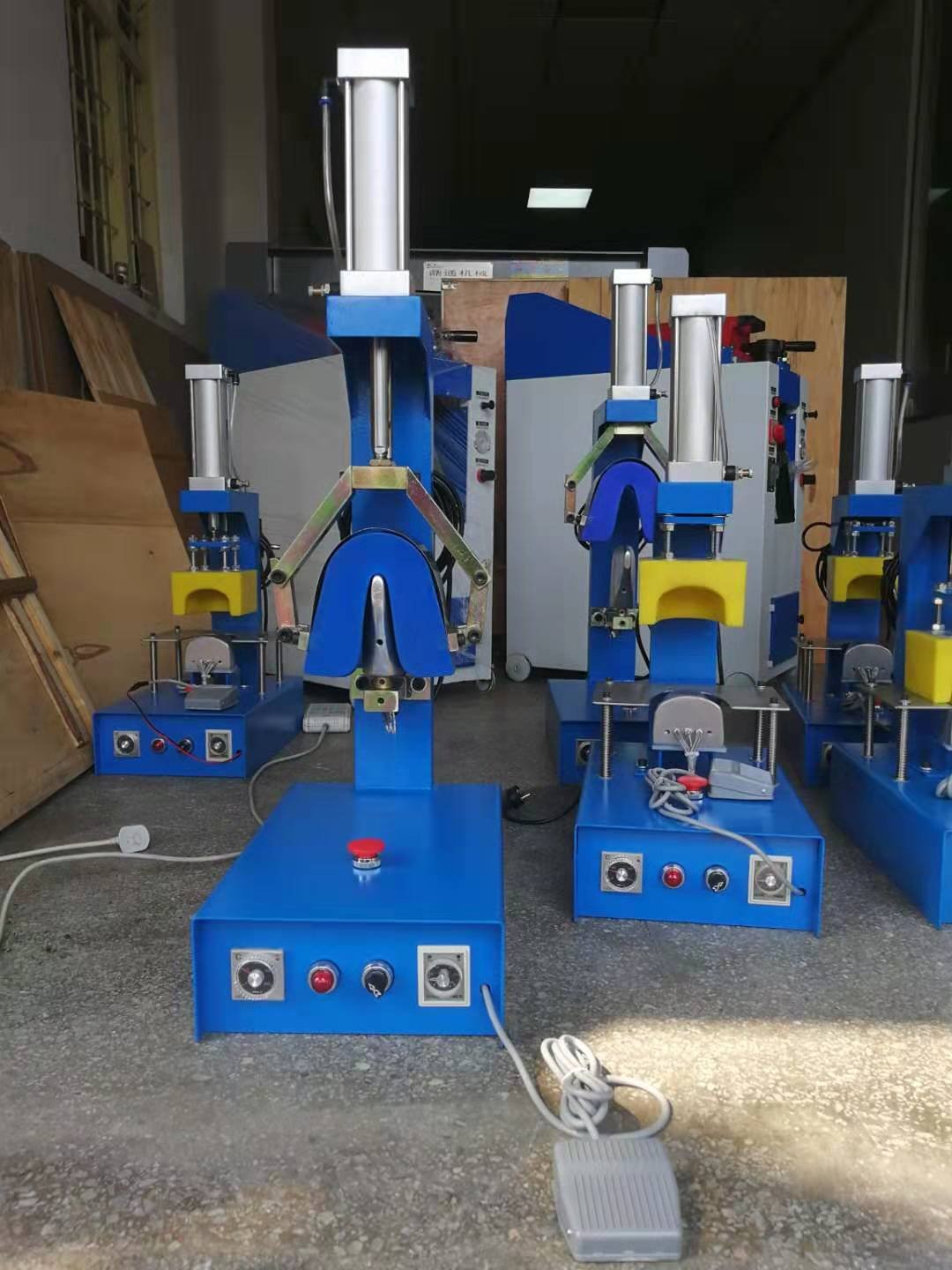 Cheap Price Leather Boot/Shoe Toe Cap Moulding Shaping Machine Footwear Making Machine